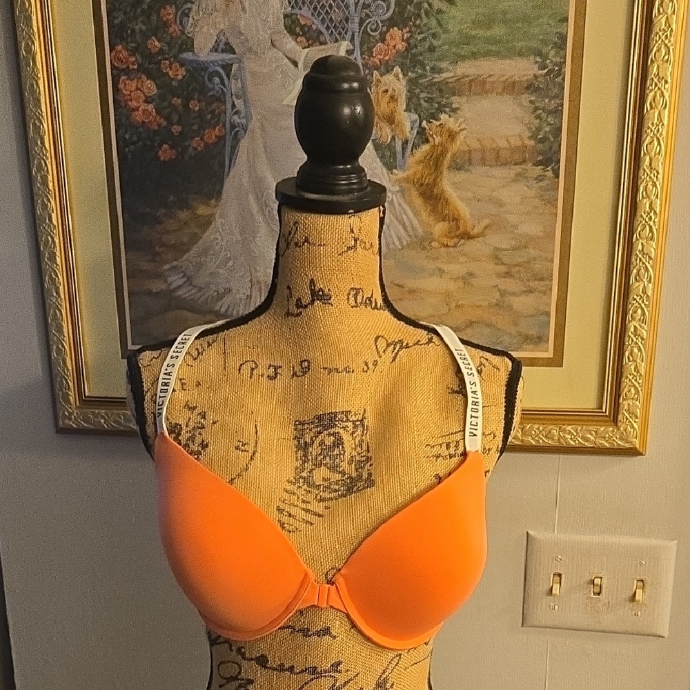 Victoria Secret Coral Women's Bra